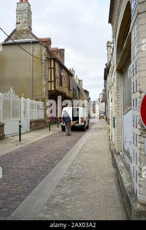 La ville historique de Domfront, ancienne commune française, située dans le département de l'Orne Banque D'Images