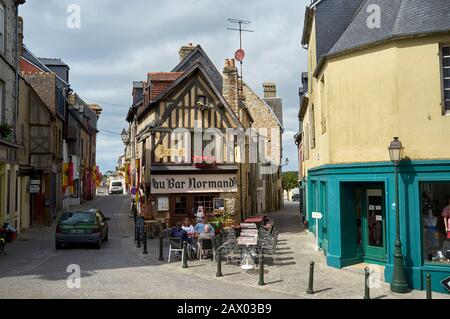 La ville historique de Domfront, ancienne commune française, située dans le département de l'Orne Banque D'Images