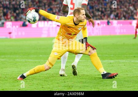 Football Munich - Leipzig, Munich 09 Février 2020. Peter GULACSI, gardien de but RB Leipzig 1 FC BAYERN MUNICH - RB LEIPZIG 0-0 - la RÉGLEMENTATION DFL INTERDIT TOUTE UTILISATION DE PHOTOGRAPHIES comme SÉQUENCES D'IMAGES et/ou QUASI-VIDÉO - 1.Ligue allemande de football , Munich, 09 février 2020. Saison 2019/2020, Jour Du Match 21, Fcb, München, Red Bull, © Peter Schatz / Alay Live News Banque D'Images