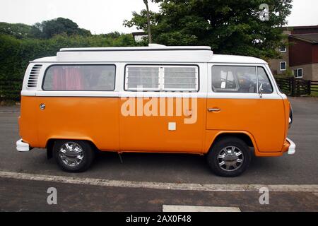 L'Écran de Volkswagen Bat Camper Van Picture par Antony Thompson - Thousand Word Media, PAS DE VENTES, PAS DE SYNDICATION. Contact pour plus d'informations mob: 07775556610 web: www.thousandwordmedia.com email: antony@thousandwordmedia.com le copyright photographique (© 2020) est exclusivement conservé par le créateur de l'œuvre en tout temps et ventes, La syndication ou l'offre de travaux pour publication ultérieure à un tiers sans la connaissance ou l'accord du photographe contrevient à la Loi de 1988 sur les dessins et modèles de droits d'auteur et les brevets (partie 1, article 4, 2 ter). Veuillez contacter le photographe si vous avez des questions W Banque D'Images