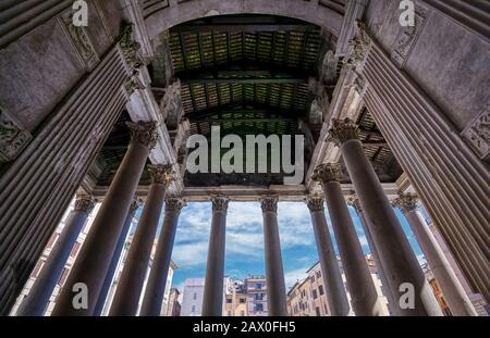 Rome, Italie - 1 juin 2019 - l'intérieur du Panthéon situé à Rome, Italie. Banque D'Images