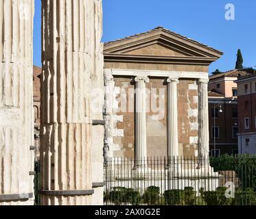 Tempio di Portuno de Tempio di Ercole Vincitore. Anciens temples de style classique grec romain. Rome, Italie. Banque D'Images