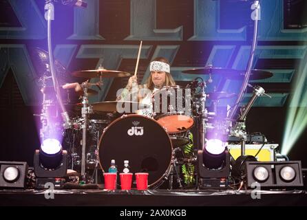 Manchester, Royaume-Uni. 9 février 20120. Michael Starr, Satchel, Lexxi Foxx et Stix Tsadinia du groupe Steel Panther se produire à l'entrepôt de Victoria de Manchester sur leur « Heavy Metal Rules » tournée britannique, Manchester 2019-02-09 . Crédit : Gary Mather/Alay Live News Banque D'Images