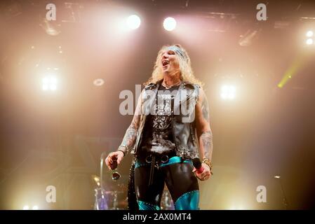 Manchester, Royaume-Uni. 9 février 20120. Michael Starr, Satchel, Lexxi Foxx et Stix Tsadinia du groupe Steel Panther se produire à l'entrepôt de Victoria de Manchester sur leur « Heavy Metal Rules » tournée britannique, Manchester 2019-02-09 . Crédit : Gary Mather/Alay Live News Banque D'Images