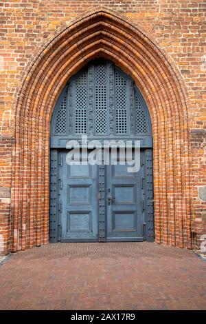 La vieille porte de l'église Saint-Pierre à Wolgast, en mer baltique Banque D'Images