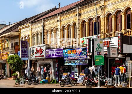 Bâtiments De L'Ère Coloniale, Battambang, Cambodge. Banque D'Images