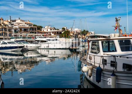 Le port de Portopetro, sur la côte sud-est, Majorque, Espagne, Banque D'Images