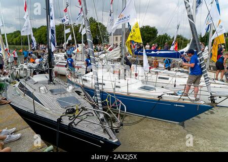 Caranten Normandie France ; rassemblement pour la course de tous les ports yacht Banque D'Images