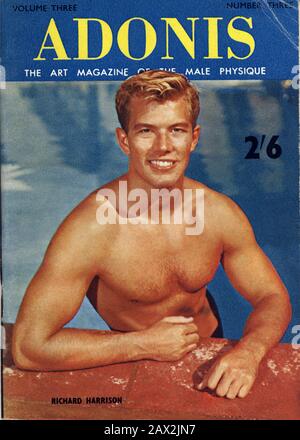 1958 , GRANDE-BRETAGNE : Le magazine illustré gay britannique pionier ADONIS - LE MAGAZINE D'ART DE LA PHYSIQUE MASCULINE, couvre le futur acteur péplum de muscle américain RICHARD HARRISON ( né le 26 mai 1935, Salt Lake City, Utah, USA ). L'acteur Richard Harrison, Musclebound, était l'un des nombreux jeunes chasses pectorales américaines de la fin des années 50 dont la carrière à Hollywood s'élevait à peu plus que des morceaux de bravoure jusqu'à ce qu'ils soient attirés vers l'Italie et qu'ils sortent les photos épées et sandales qui sont devenues une folie des années 60. Harrison finirait par faire plus de 100 films en raison de cette chance randonnée à l'étranger. Harri Banque D'Images