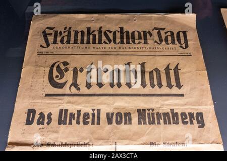 'Ertrablatt' titre 'Fränkischer Tag', Centre de documentation Parc des Rassemblement du parti nazi, Nuremberg, Bavière, Allemagne. Banque D'Images