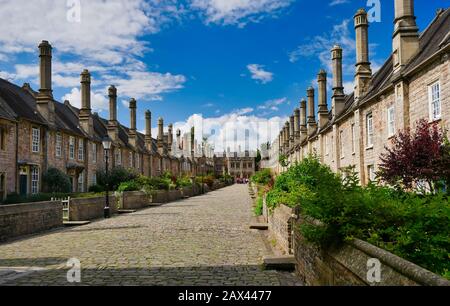 Vicaire Close, Wells, Somerset, Royaume-Uni - a déclaré être la plus ancienne rue purement résidentielle avec des bâtiments d'origine survivant en Europe. Banque D'Images