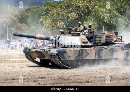Réservoir d'Abrams exposé à l'occasion de la journée portes ouvertes de l'armée australienne, caserne de l'armée de Lavarack, Townsville North Queensland Banque D'Images