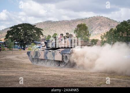 Réservoir d'Abrams exposé à l'occasion de la journée portes ouvertes de l'armée australienne, caserne de l'armée de Lavarack, Townsville North Queensland Banque D'Images