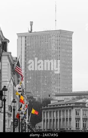 Drapeaux dans la rue Ducale à Bruxelles Banque D'Images