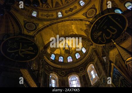 Hagiasofya, est une grande beauté architecturale et un monument important tant pour les empires byzantin que ottomans. Istanbul, Turquie. Banque D'Images