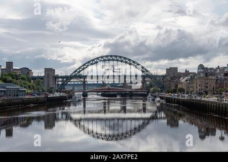 Le pont de Tyne, un pont traversant la rivière Tyne à Newcastle upon Tyne, Northumberland, Angleterre Banque D'Images