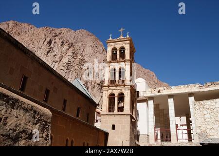 Le monastère de St. Katherine est situé à l'ombre du mont. Sinaï. Banque D'Images