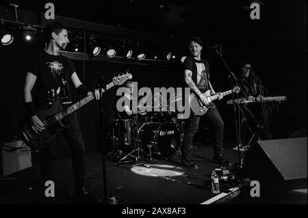 Wolverhampton, Royaume-Uni. 28 Juin 2019. Les acteurs s'exécutent dans les salles de slade. © Ken Harrison Banque D'Images