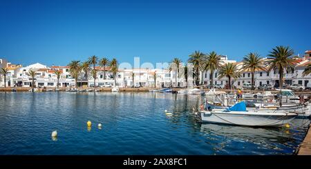 Port de pêche de Fornells à Minorque, Îles Baléares, Espagne Banque D'Images