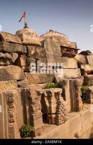 Inde, Rajasthan, Abhaneri, Temple Harshat Mata, ruines reconstituées du sanctuaire Vaishnavite du 8ème au 9ème siècle Banque D'Images