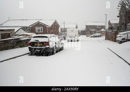 De fortes chutes de neige ont frappé Stoke on Trent dans les West Midlands après une tempête qui a soudain frappé la ville dans la glace et la neige, un blizzard neigeux Banque D'Images