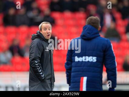 8 février 2020, Bet365 Stadium, Stoke-on-Trent, Angleterre; Sky Bet Championship, Stoke City v Charlton Athletic : Charlton Athletic Manager Lee Bowyer pendant le match Banque D'Images