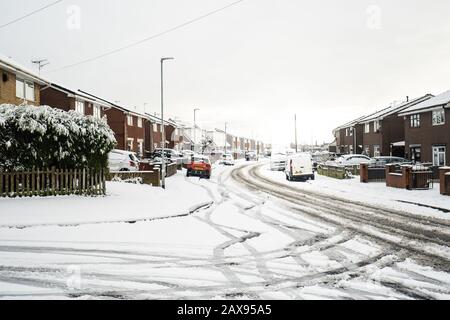 De fortes chutes de neige ont frappé Stoke on Trent dans les West Midlands après une tempête qui a soudain frappé la ville dans la glace et la neige, un blizzard neigeux Banque D'Images