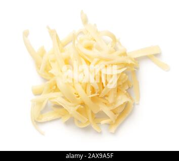 Fromage râpé isolé sur fond blanc. Vue sur le dessus, plat Banque D'Images