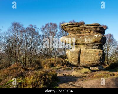 La formation de roches graitstone de Bidol Rock à Brimham Rocks Brimham Moor Nidhair AONB North Yorkshire England Banque D'Images