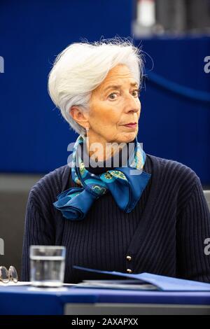 Strasbourg, France. 11 février 2020. Christine Lagarde, présidente de la Banque centrale européenne (BCE), siège dans la salle plénière du Parlement européen. Lagarde présente aujourd'hui au Parlement européen le rapport annuel 2018 de la BCE. Photo: Philipp von Ditfurth/dpa crédit: DPA Picture Alliance/Alay Live News Banque D'Images