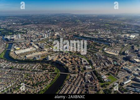 Vues aériennes sur le centre-ville de Cardiff, capitale du pays de Galles Banque D'Images
