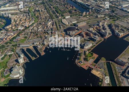 Vues aériennes sur le centre-ville de Cardiff, capitale du pays de Galles Banque D'Images