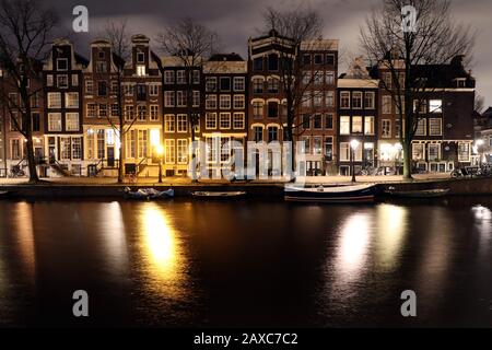 Canal Amsterdam aux Pays-Bas Banque D'Images