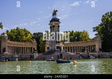 Estanque Grande del Retiro Banque D'Images