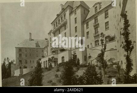 Architecte et ingénieur . PERSPECTIVE J-HA V ^^. Christian SCIENCE SANATORICM, SAN FRANCISCOHenrv H. Gutterson, architecte. JARDIN AVANT, (. IIKI^TIAN SCIENCE SANATORIUM, SAN FRANCISCOHenry H. Gutterson, architecte juillet 1930 AR.CH1TECT ET INGÉNIEUR. 61 la nécessité de respecter les contours naturels, si la forêt devait être préservée. L'architecte a inclus toutes les conditions de thérénalités dans le cadre de son programme ; il les a en fait rendues aussi déterminantes que les exigences présentées par les espaces de neces-sary et les arrangements de la construction elle-même. Le bâtiment a été mis en place Banque D'Images