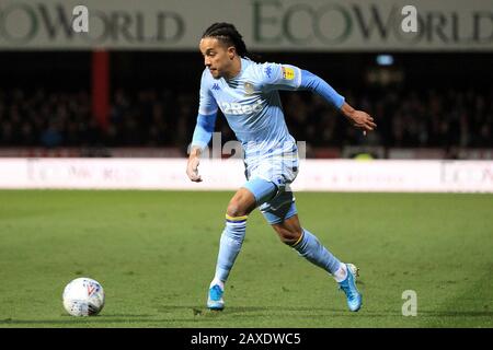 Londres, Royaume-Uni. 11 février 2020. Helder Costa de Leeds United en action. EFL Skybet championnat match, Brentford / Leeds Utd au stade Griffin Park à Londres le mardi 11 février 2020. Cette image ne peut être utilisée qu'à des fins éditoriales. Utilisation éditoriale uniquement, licence requise pour une utilisation commerciale. Aucune utilisation dans les Paris, les jeux ou une seule édition de club/ligue/joueur. Pic par Steffan Bowen/Andrew Orchard sports photographie/Alay Live news crédit: Andrew Orchard sports photographie/Alay Live News Banque D'Images