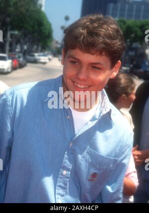 Westwood, Californie, États-Unis 9 Juillet 1995 L'Acteur Jason James Richter Assiste À Warner Bros. Pictures 'Free Willy 2: The Adventure Home' Premiere Le 9 Juillet 1995 Au Mann Village Theatre De Westwood, Californie, États-Unis. Photo De Barry King/Alay Stock Photo Banque D'Images