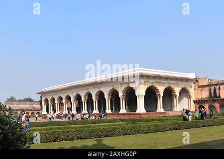 Agra, Uttar Pradesh, Inde, janvier 2020, vue Latérale de Diwan-i-am ou salle d'audience publique utilisée par l'empereur Shah Jahan Banque D'Images