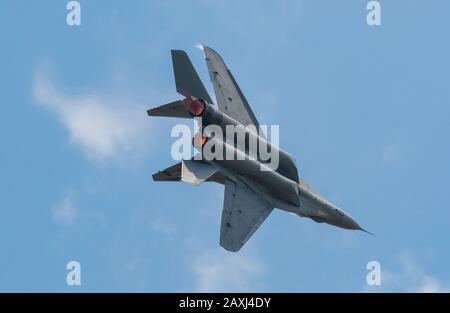 RAC MIG-29 N Fulcrum de l'équipe d'exposition Smokey Bandits de la Royal Malaysia Air Force (CGRR), qui se présente à LIMA 2013 sur l'île Langkawi, en Malaisie. Banque D'Images