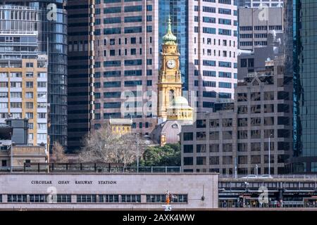 Australie, port de Sydney, gratte-ciel avec gratte-ciel et vieux bâtiment Banque D'Images