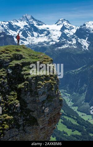 Blick vom Männlichen auf die Jungfrau und das Lauterbrunnental Banque D'Images