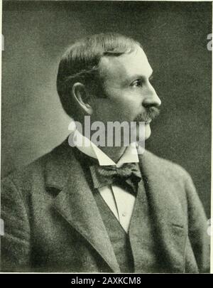 Notice biographique; ce volume contient des ébauches biographiques des principaux citoyens des comtés de Houghton, Baraga et Marquette, Michigan .. . nt la partie lat-ter de leur vie dans le comté de Houghton. Cornelius Ryan est venu d'Ire-land lorsqu'un jeune homme, qui se trouve dans le Wisconsin, mais après un peu de temps a déménagé avec sa femme et sa famille dans le comté de Houghton, au Michigan, où les deux sont morts, M. Ryan atteignant l'âge de 74 ans. M. et Mme Ryan hadfour enfants, dont l'un est mort en enfance. John R. Ryan avait environ deux ans lorsque ses parents déménagea dans le comté de Houghton, où il était élevé et éduqué. Banque D'Images