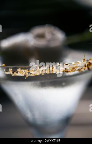 Gros plan sur un martini de noix de coco (Praow-Tini). Banque D'Images