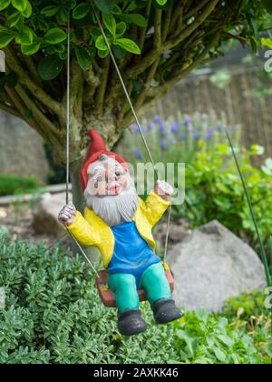 jardin nain dans le jardin à la maison, décoration gnome Banque D'Images