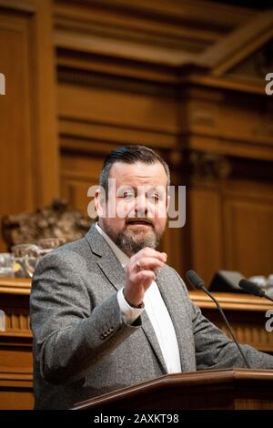 Hambourg, Allemagne. 12 février 2020. Andre Trepoling (CDU), le chef du parti parlementaire de la CDU au parlement de Hambourg, parle dans l'heure actuelle à la dernière session du parlement avant les élections. Le 23 février, des élections auront lieu à Hambourg. Crédit: Christian Charisius/Dpa/Alay Live News Banque D'Images
