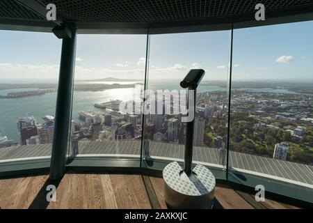 Vue Depuis La Sky Tower Sur Auckland, L'Île Du Nord, La Nouvelle-Zélande, L'Océanie Banque D'Images