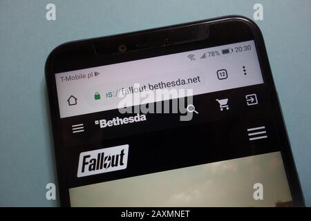 site web fallout.bethesda.net affiché sur le smartphone Banque D'Images