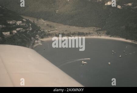 Deep Water Bay, Hong Kong. 1971. Vue depuis l'air Du Club de golf De Deep Water Bay et de la plage. Banque D'Images