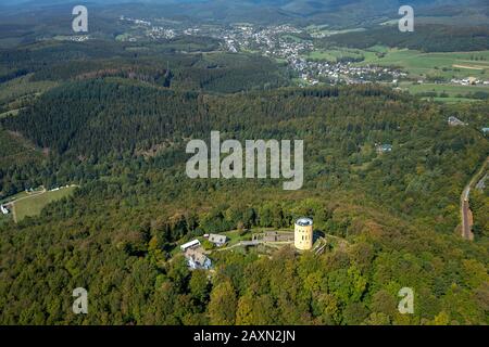 Vues aériennes, photo aérienne, ruine Ginsburg ou Ginsberg Hilchenbach, Ginsburgstube Hilchenbach-Lützel, Ginsburg, Ground, Hilchenbach, Ginsberg, Rothaa Banque D'Images