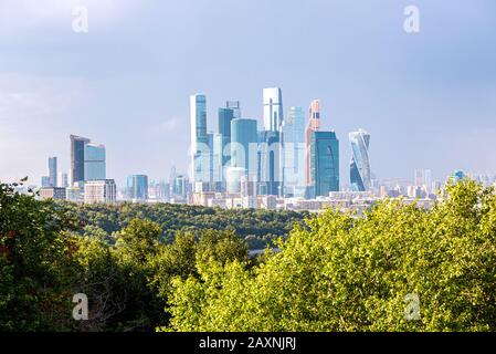 Moscou, Russie - le 9 juillet 2019 : Gratte-ciel du complexe de la ville de Moscou. Centre d'affaires international de Moscou. Les bâtiments modernes à Moscou Banque D'Images